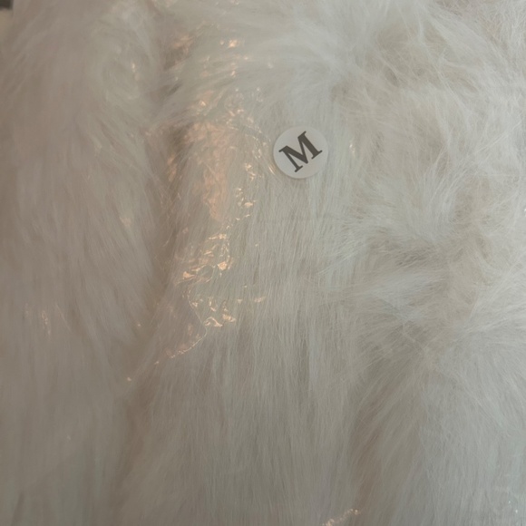 White faux fur coat - M - Picture 3 of 3
